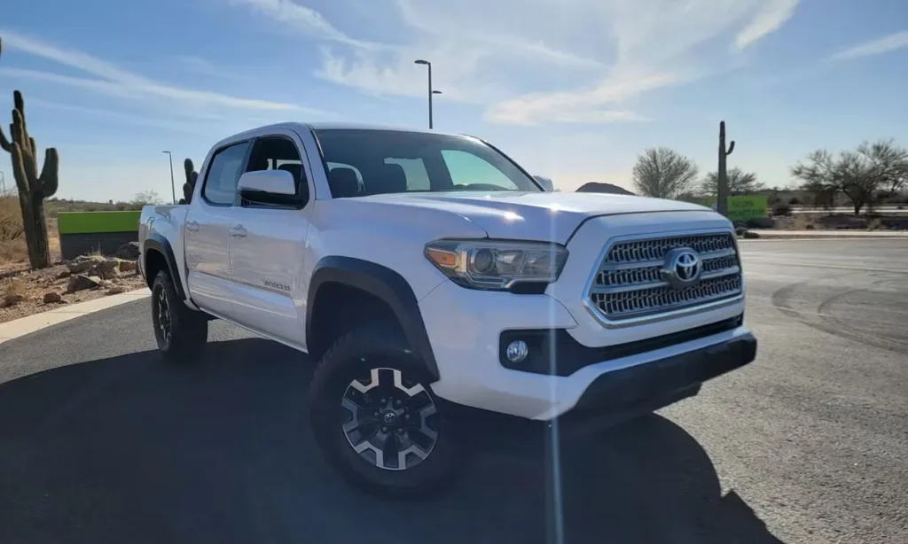 Toyota Tacoma 2016 | Golden Age King Rentals