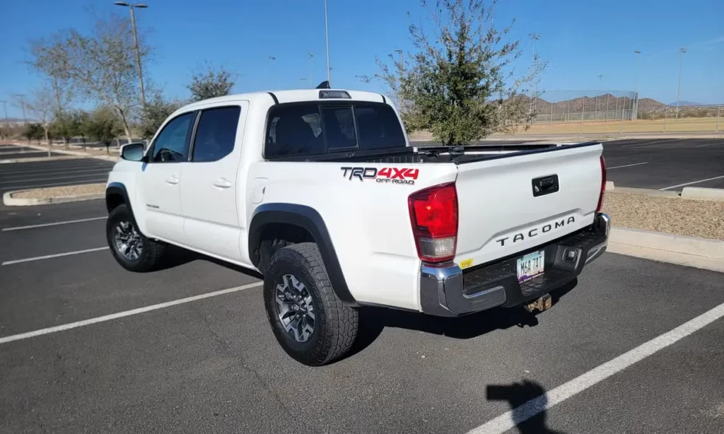 Toyota Tacoma 2016 | Golden Age King Rentals