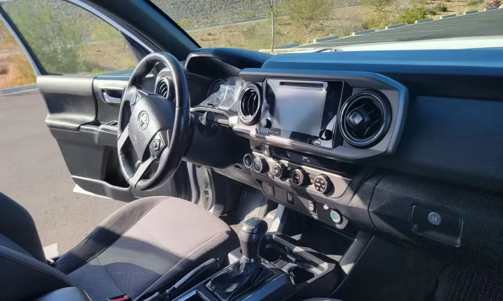 Toyota Tacoma 2016 | Golden Age King Rentals