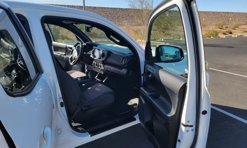 Toyota Tacoma 2016 | Golden Age King Rentals
