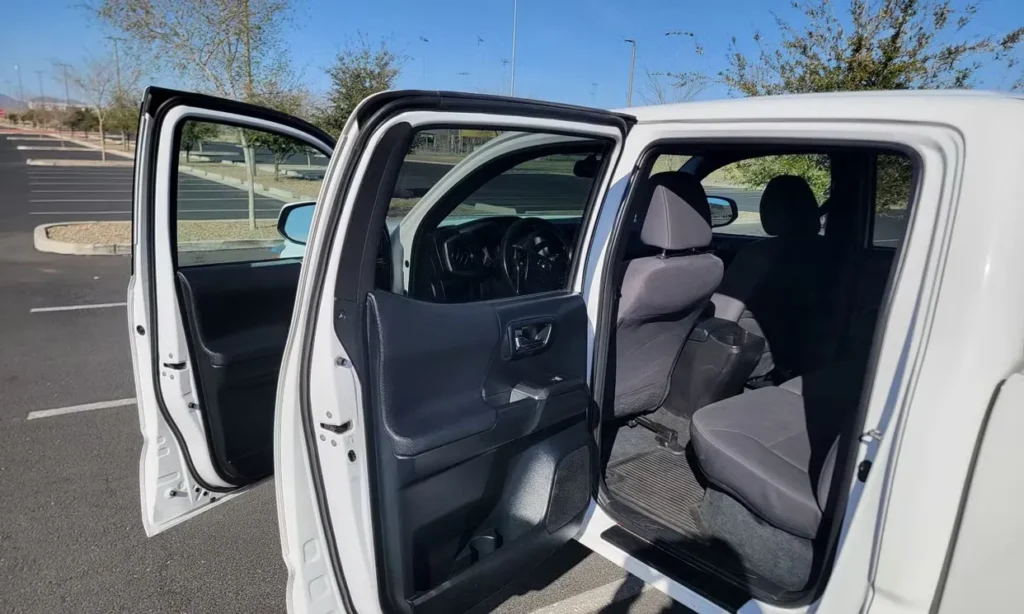 Toyota Tacoma 2016 | Golden Age King Rentals